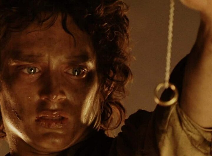 Elijah Wood as Frodo in the Lord of the Rings: The Return of the King. Photo Credit: New Line Cinema